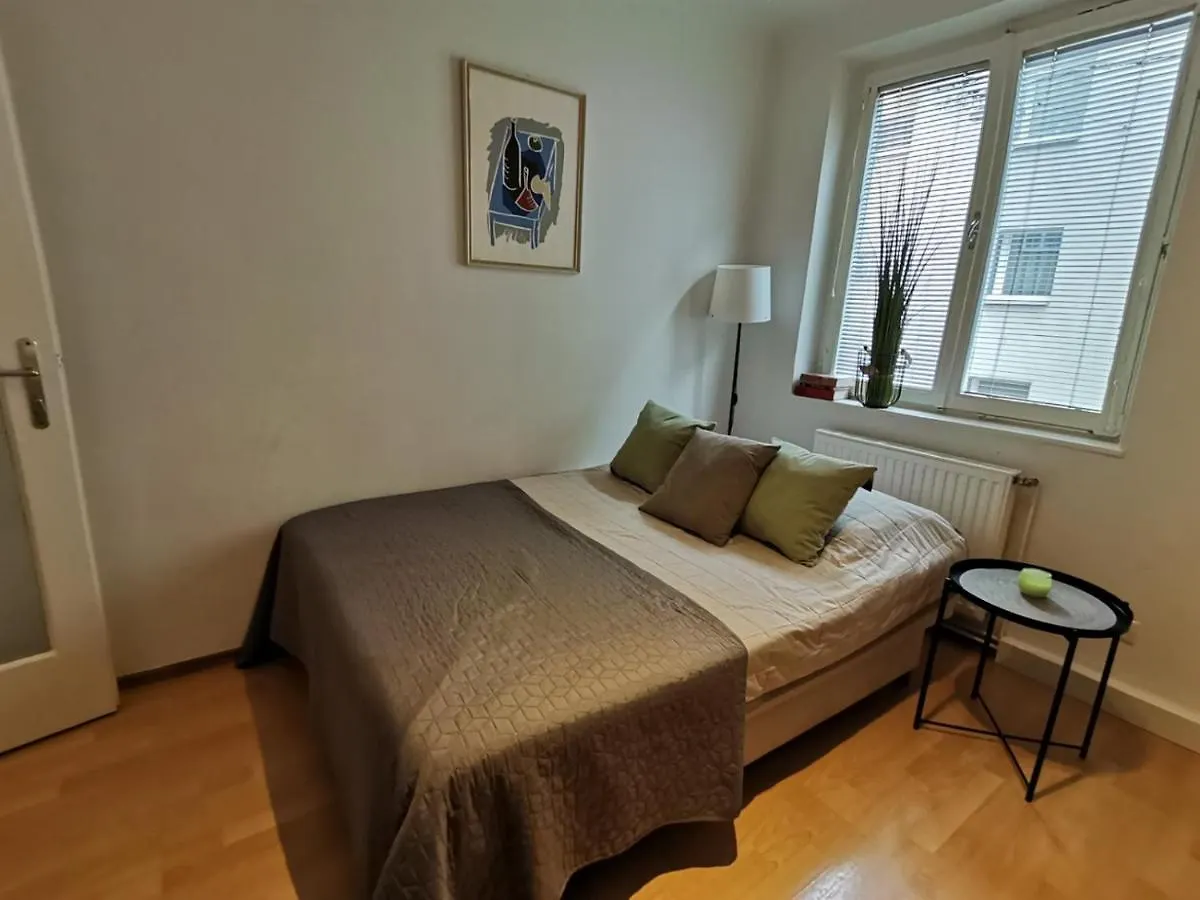 Central Alpha Apartment 7Min To The City Centar ウィーン オーストリア